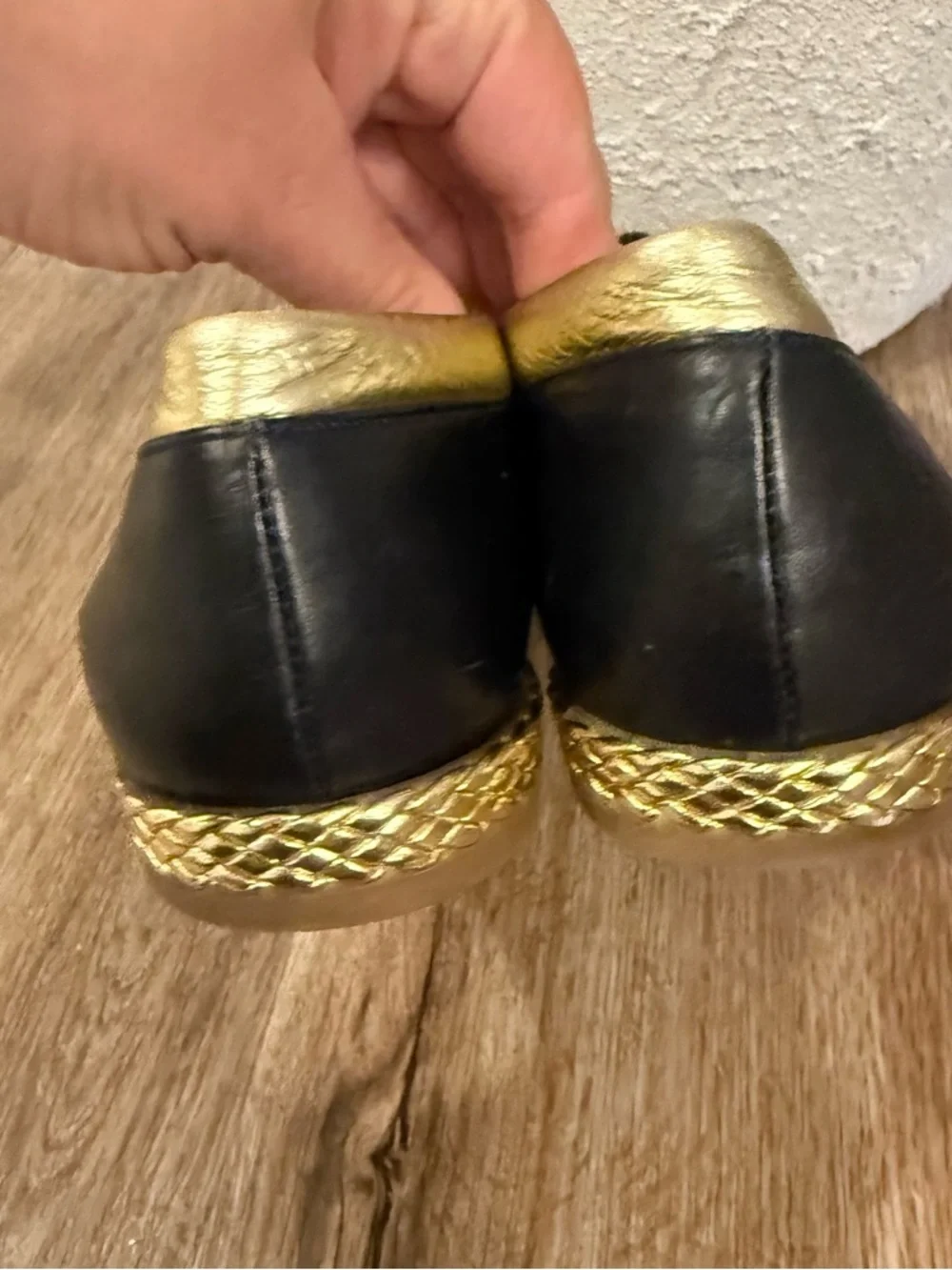 Bally Jallut Oxfords Espadrilles Tennis Shoes Size 11 Gold Flowers Black Leather